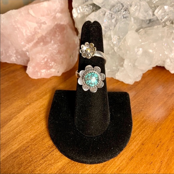 Sterling silver squash bloom/turquoise ring